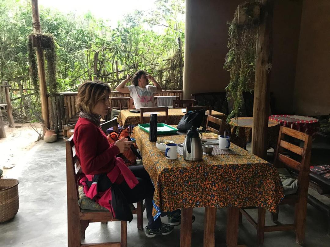 Om Hostel Bunyonyi Kabale エクステリア 写真